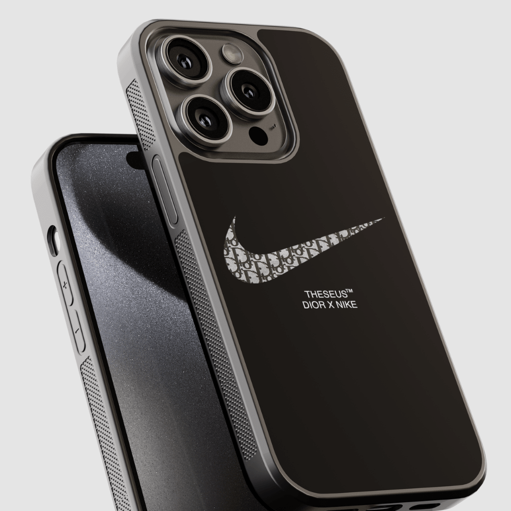 Capa de telemóvel resistente com design desportivo estampado